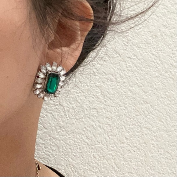 Unsigned Vintage Faux Emerald Earrings - Picture 2 of 10